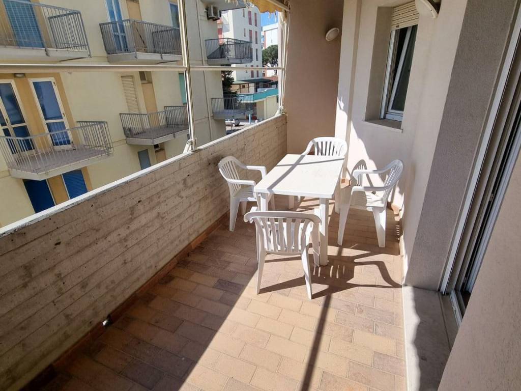 Appartamento a Comacchio in Viale Giovanni Pascoli, 55 - Foto 2