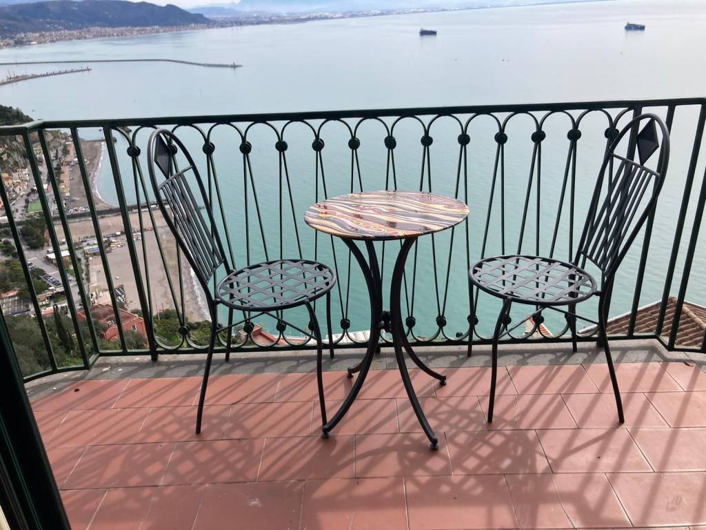 Appartamento a Vietri sul mare in Via Emanuele Gianturco - Foto 3