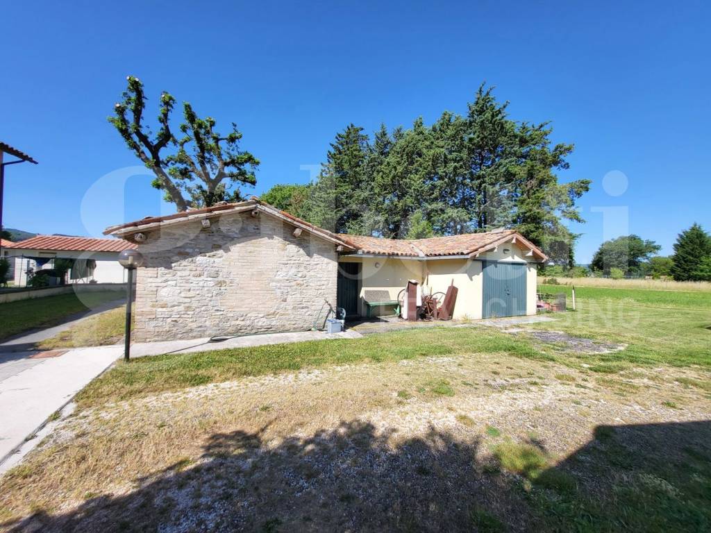 Terreno a Gubbio in Via Ponte di Ferro, 30 - Foto 4