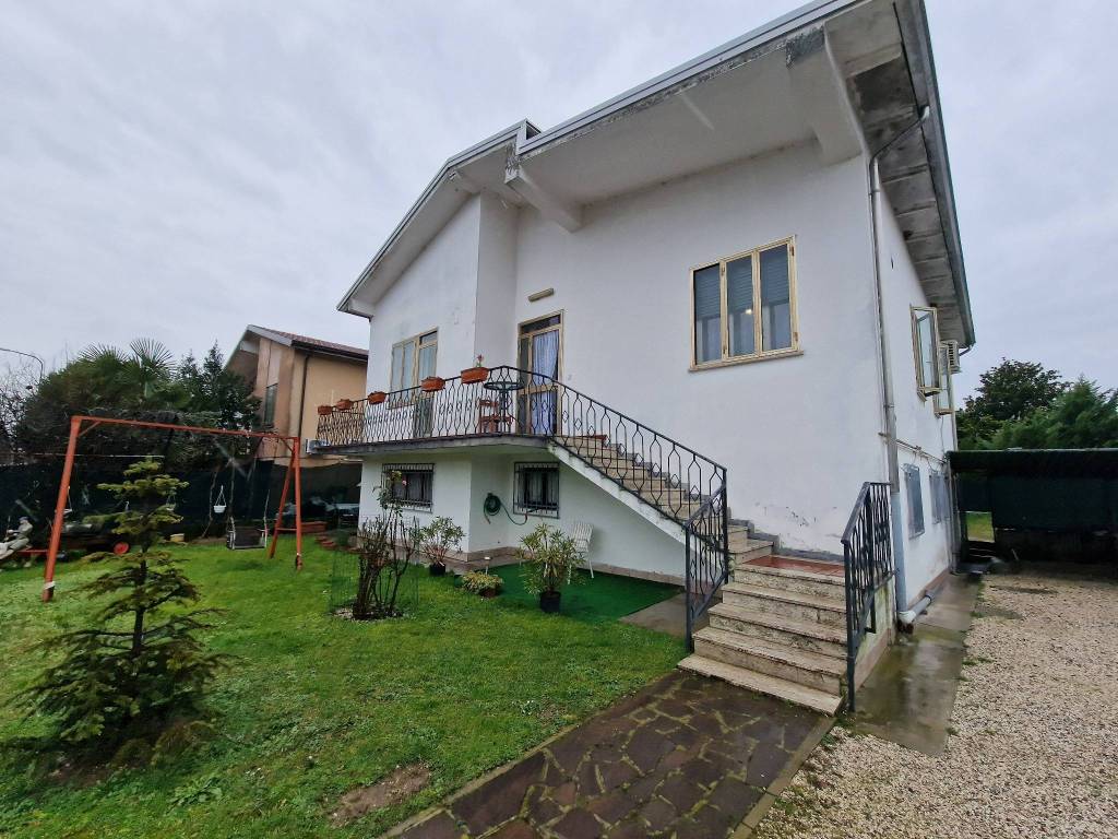 Villa a Curtatone in Via Roma - Foto 4