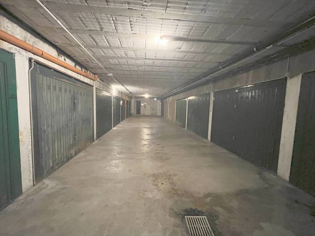 Box / garage a Verona in Via Giovanni Prati, 15 - Foto 4