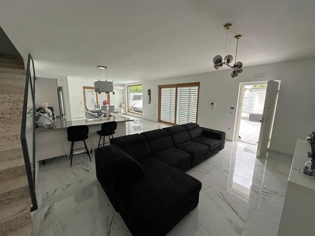 Villa a Lusciano in Via Giancarlo Siani - Foto 4