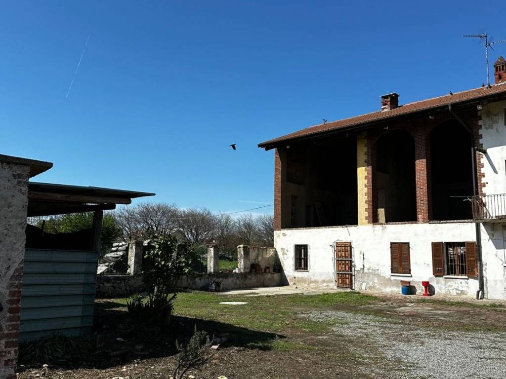 Casa indipendente a Alice castello in Via Cavaglià, 21 - Foto 2
