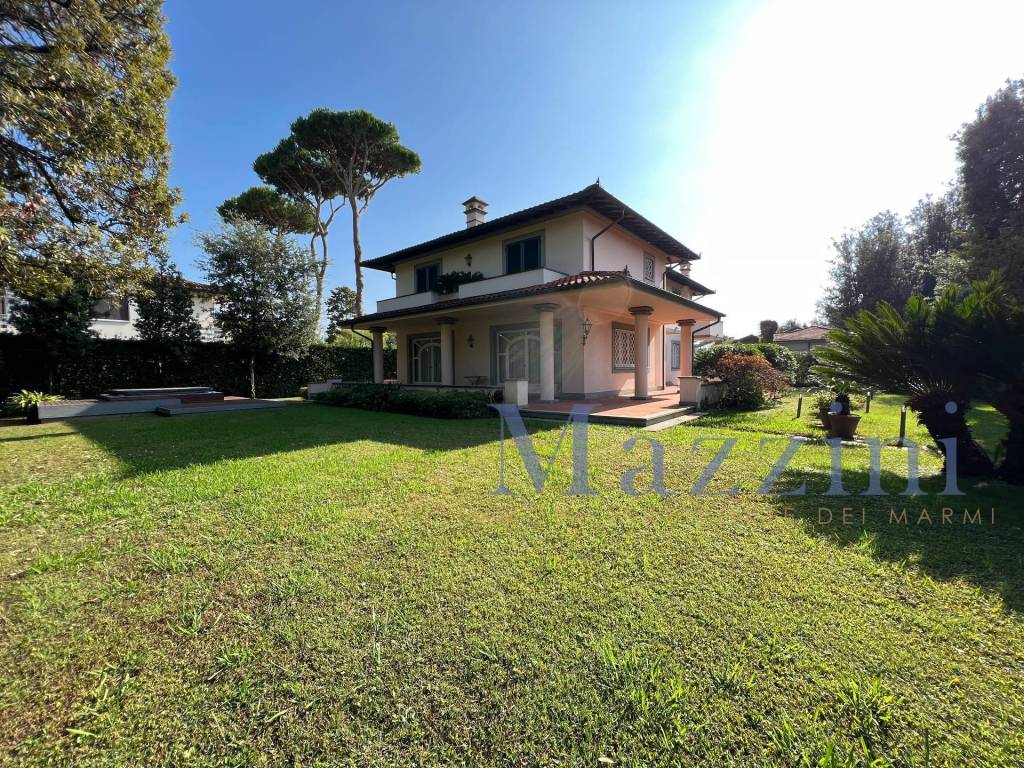 Villa a Forte dei marmi in Via San Camillo - Foto 3