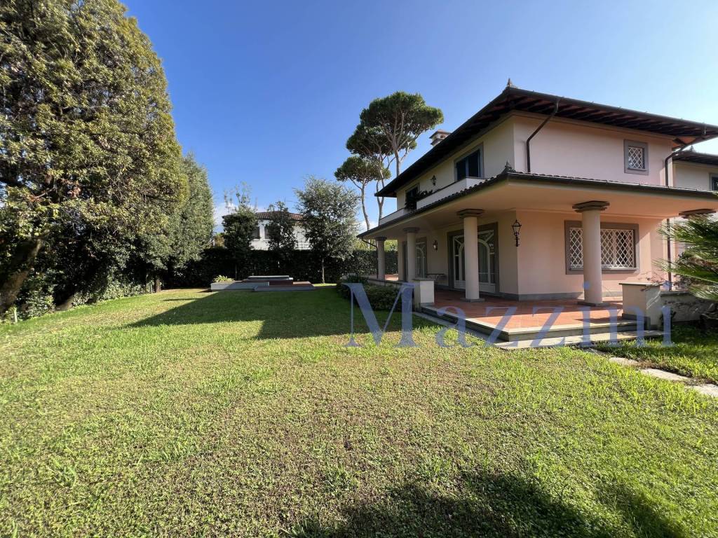 Villa a Forte dei marmi in Via San Camillo - Foto 4