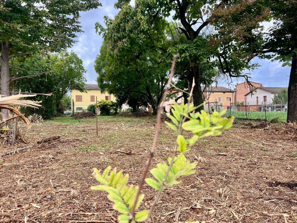 Terreno a Mantova in Via delle Fornaci, 6 - Foto 2