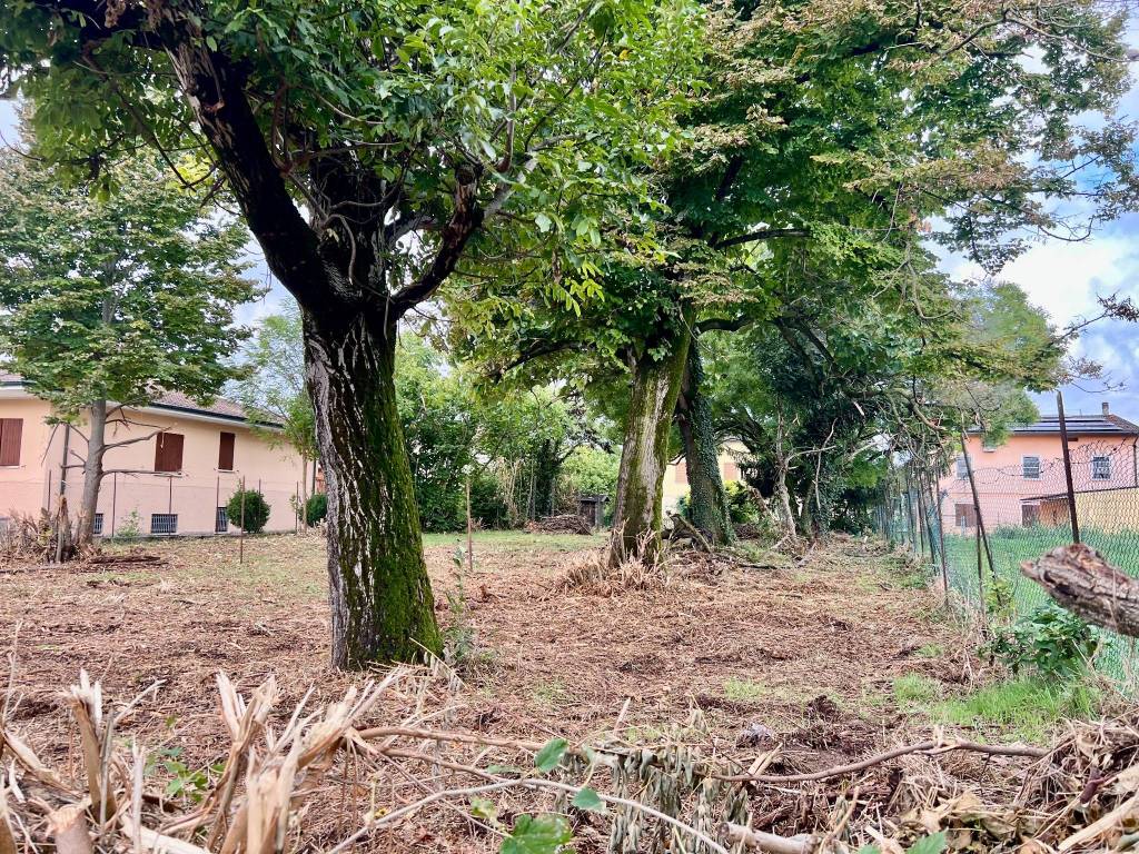 Terreno a Mantova in Via delle Fornaci, 6 - Foto 3