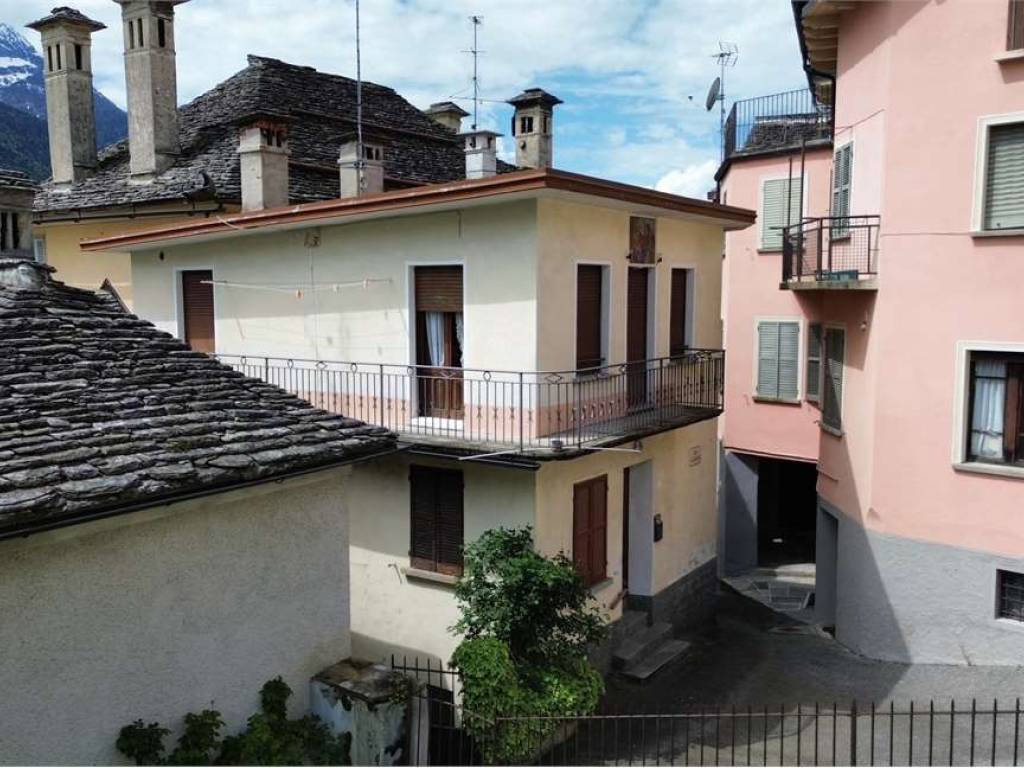 Casa indipendente a Toceno in Via Cazzini, 3 - Foto 2