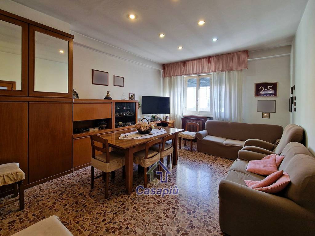 Casa indipendente a Porto san giorgio in Via Leon Battista Alberti, 3 - Foto 5