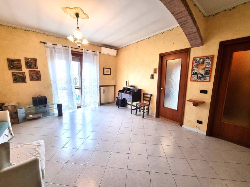 Appartamento a Montanaro in Via Papa Giovanni XXIII, 11 - Foto 4