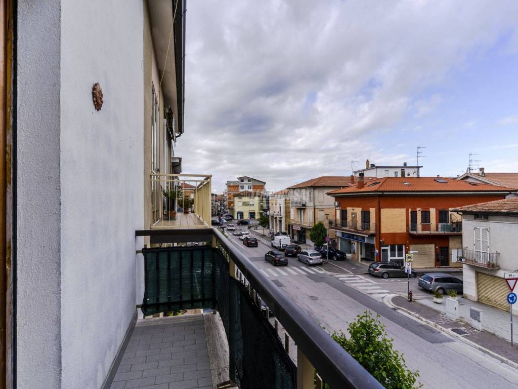 Appartamento a Civitanova marche in Via Indipendenza 154 - Foto 2