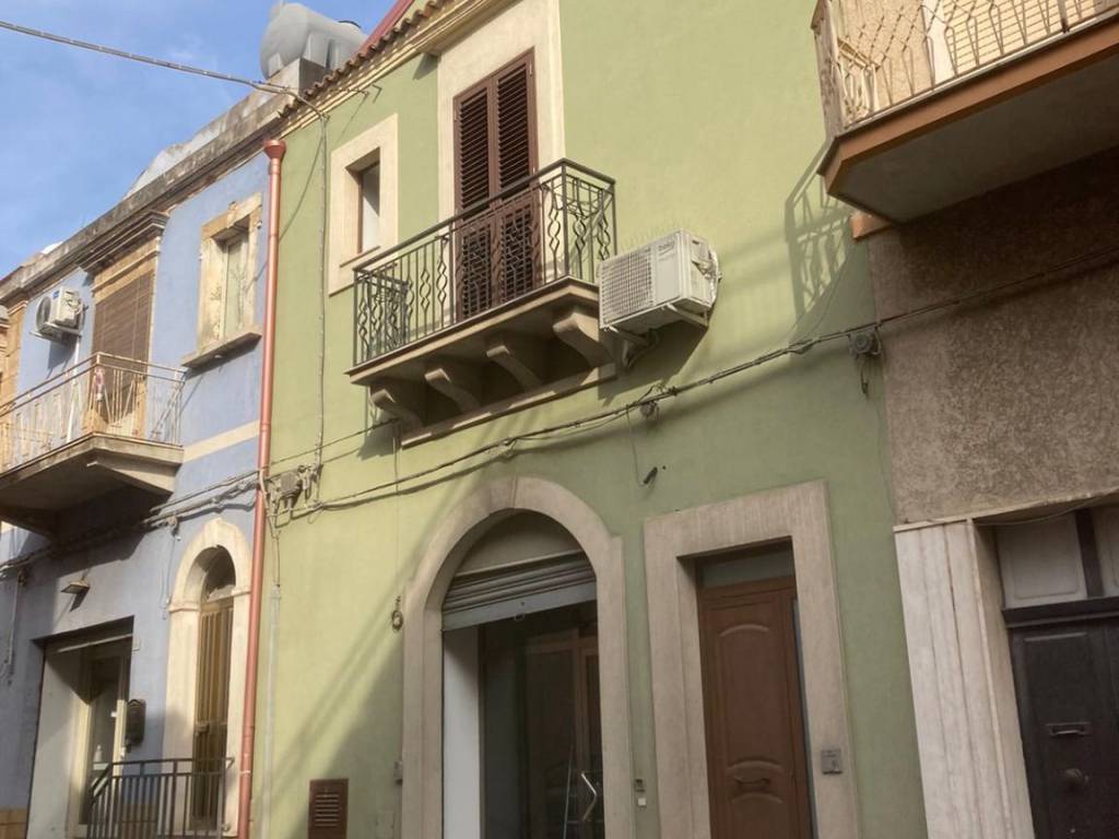 Casa indipendente a Pachino in Via Camillo Benso di Cavour, 158 - Foto 2