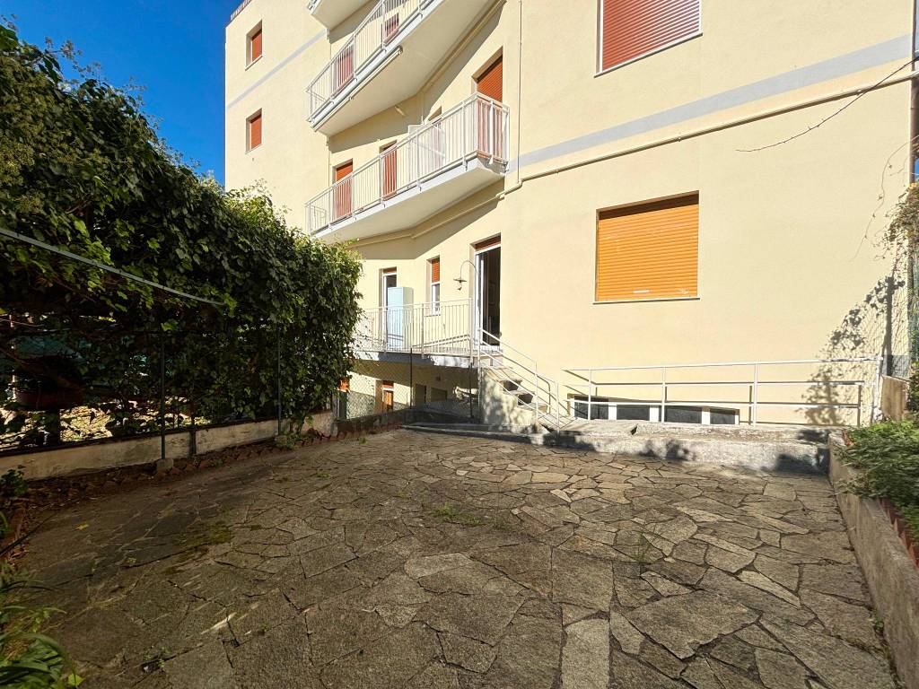 Appartamento a Arenzano in Via Giuseppe Mina - Foto 2