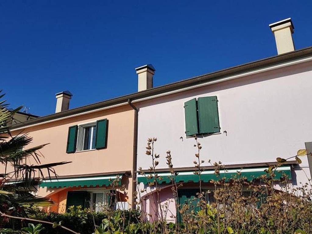 Villa a Caorle in Via Riva dei Bragozzi 186 - Foto 2
