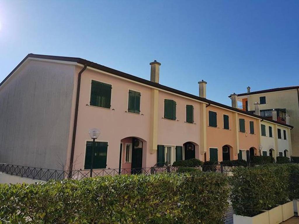 Villa a Caorle in Via Riva dei Bragozzi 186 - Foto 3