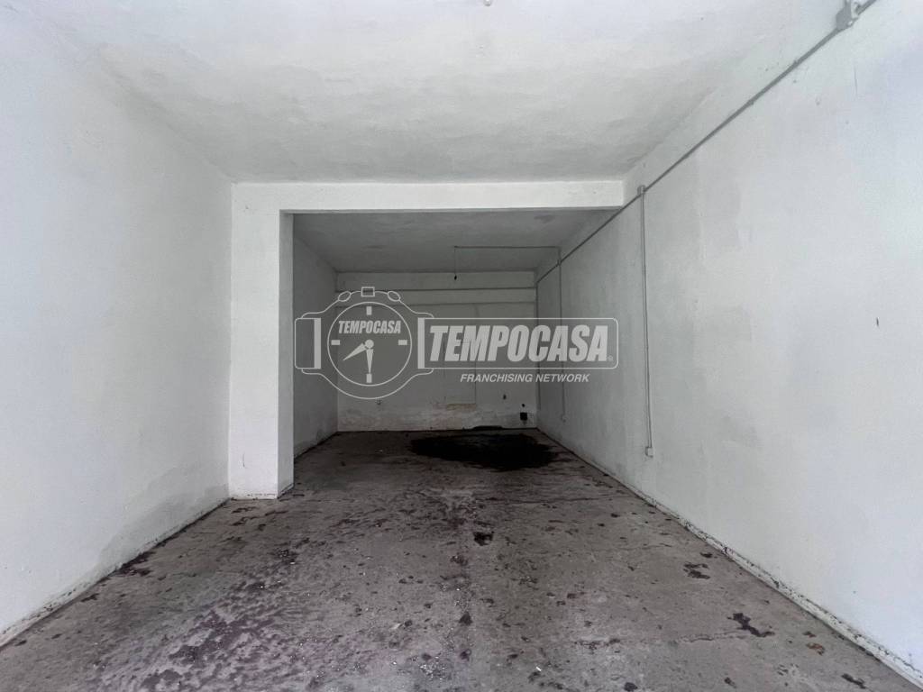 Box / garage a Ovada in Via Lung'orba Giuseppe Mazzini 12 - Foto 2