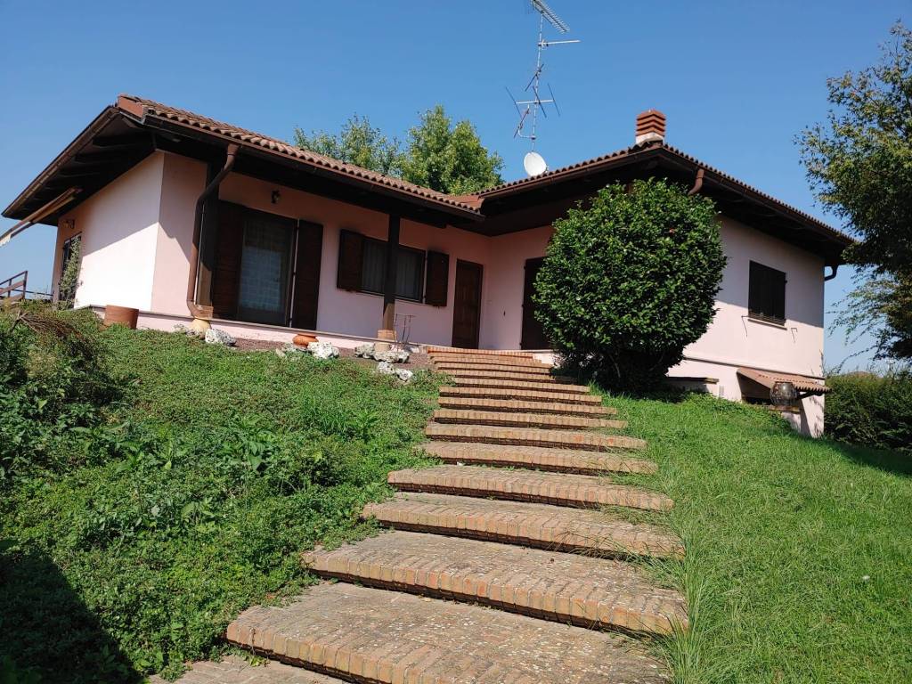 Villa a Villata in piazza dardano, 24a - Foto 2