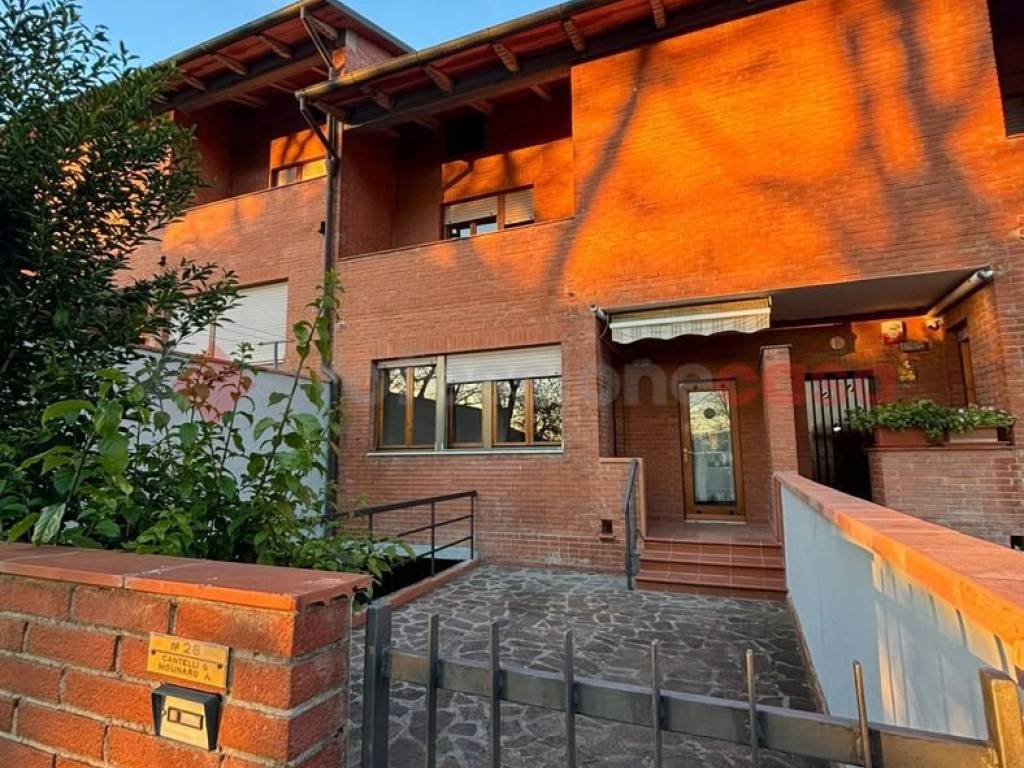 Villetta a schiera a Montemurlo in Via Enrico Fermi, 28 - Foto 4