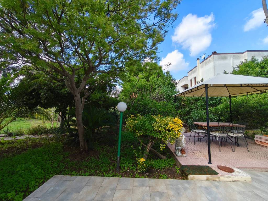 Casa indipendente a Brindisi in Via Provinciale San Vito - Foto 2