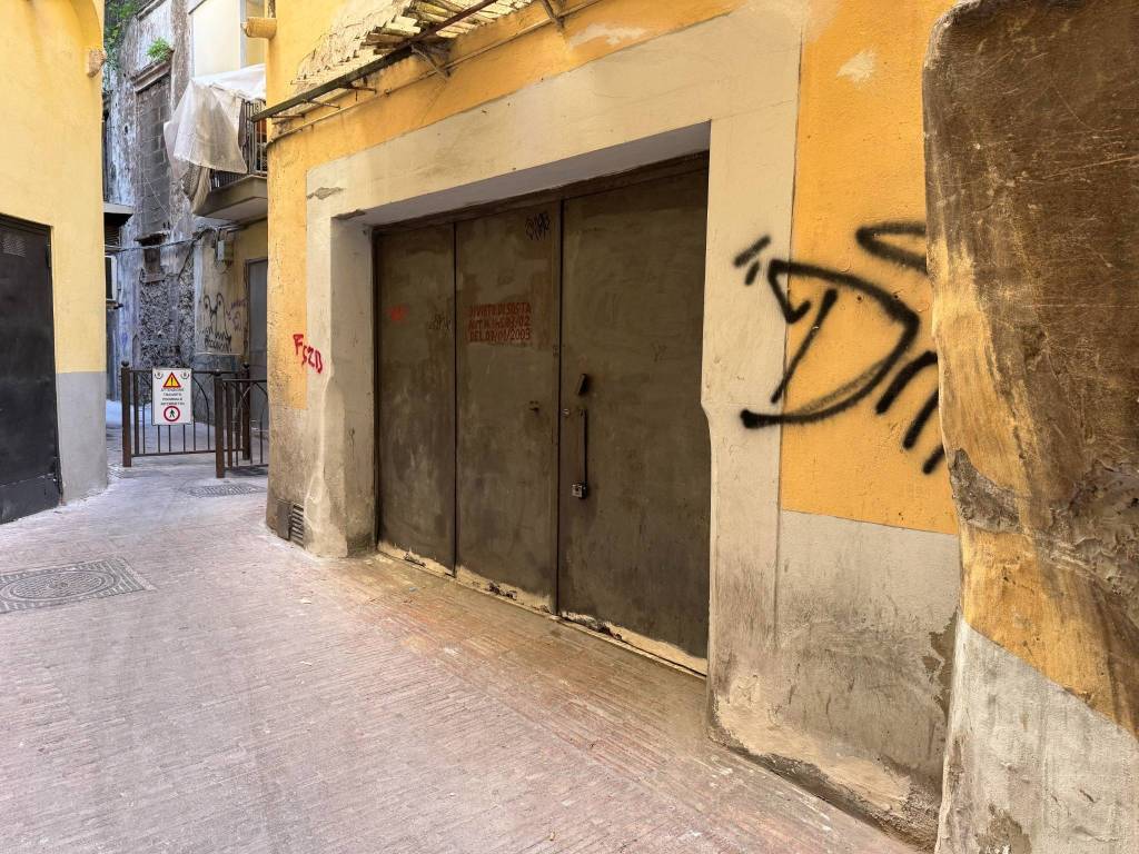 Box / garage a Salerno in Vicolo Guaiferio - Foto 5