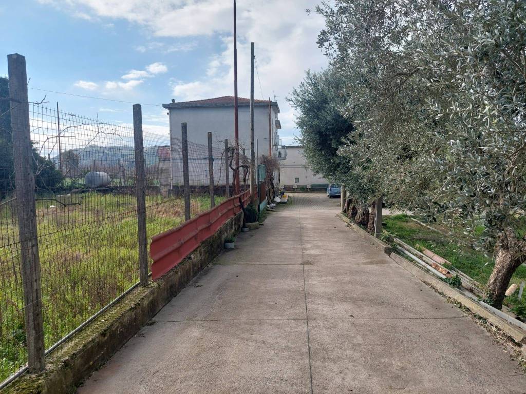 Palazzo / stabile a Olevano sul tusciano - Foto 5