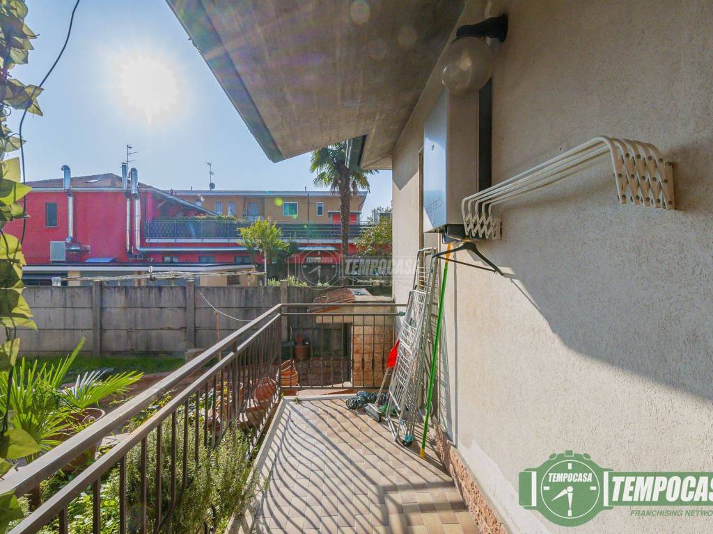 Casa indipendente a Peschiera borromeo in Via della Resistenza 25 - Foto 3