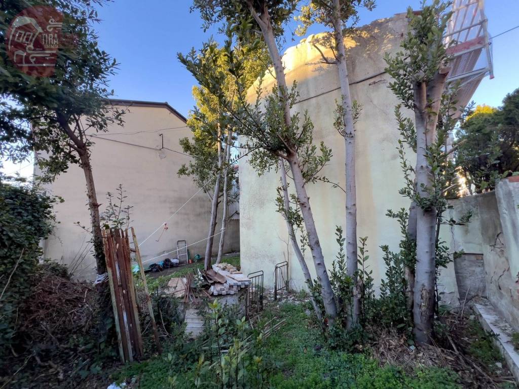 Rustico / casale a Trieste in Via Eugenio Scomparini, 18 - Foto 4