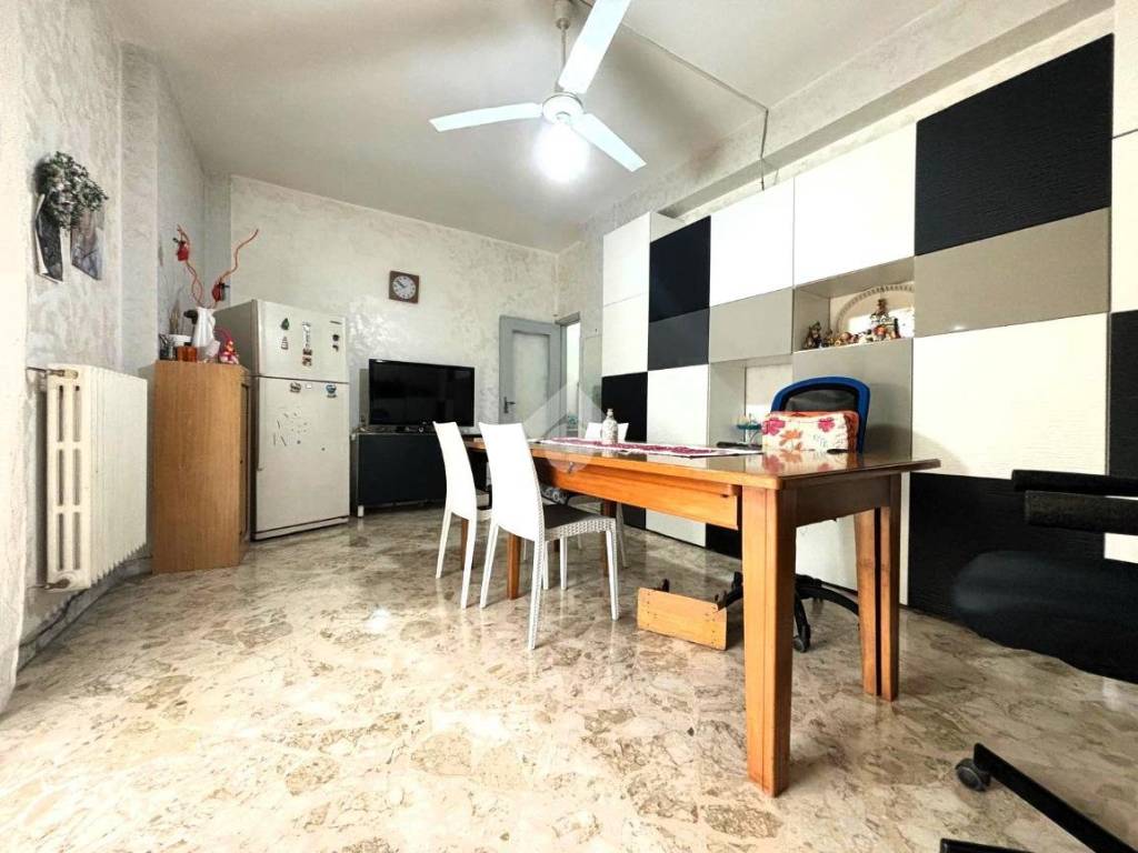 Appartamento a Molfetta in Via Luigi Settembrini, 34 - Foto 2
