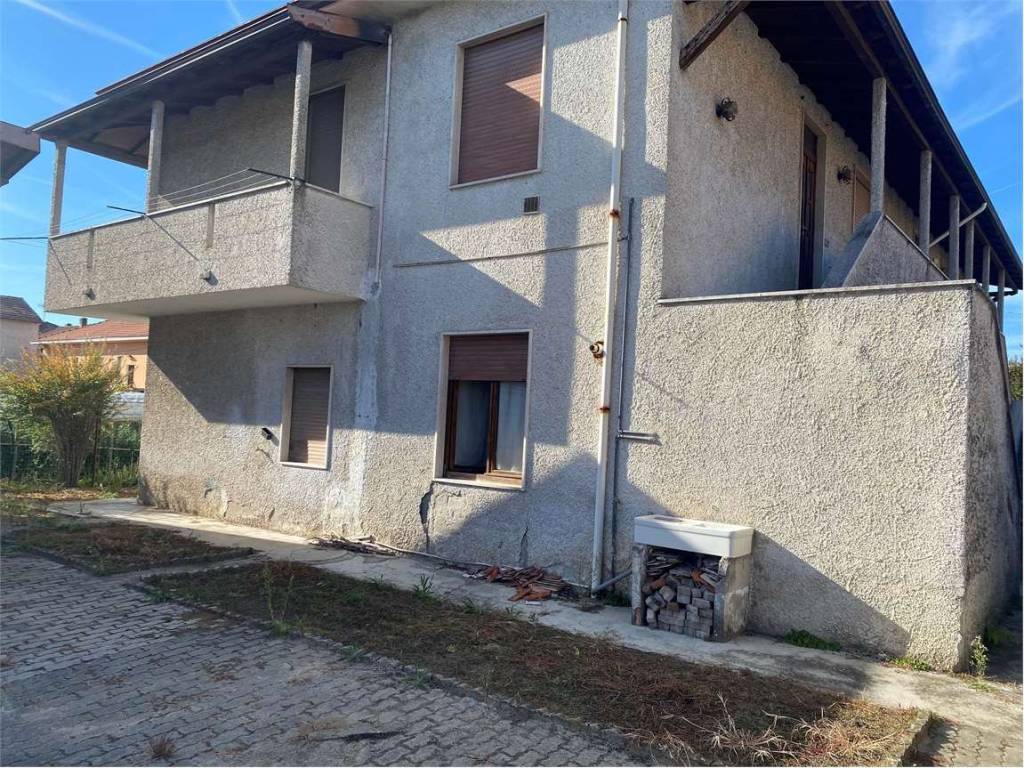 Villa a Gambolò in VIA MOLINO, 43 - Foto 2