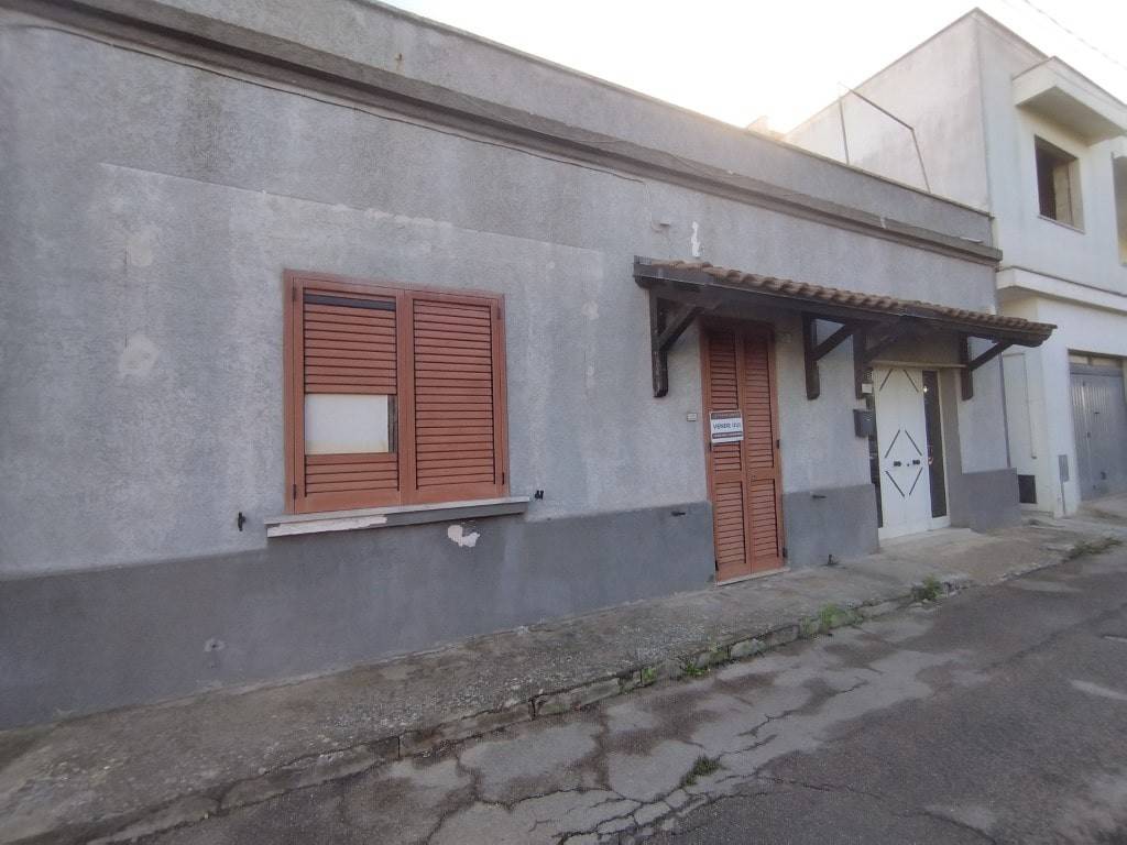 Casa indipendente a Alliste in Via Vincenzo Bellini, 14 - Foto 2