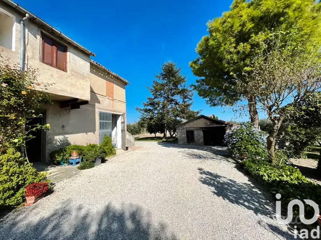 Villa a Recanati in Frazione CONTRADA SALETTA, 12 - Foto 2