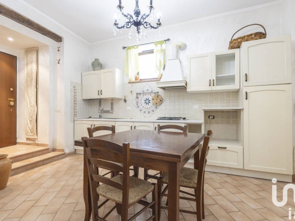 Immobile a Apiro in Via MARTIRI DELLA LIBERTA' - Foto 2