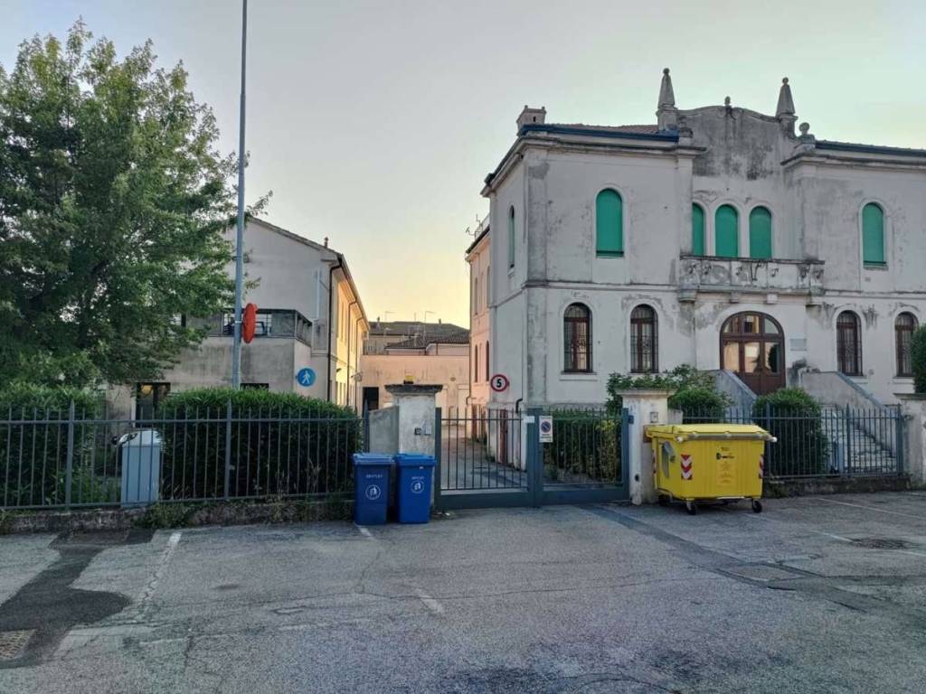 Palazzo / stabile a Adria in ADRIA Via Arzeron, 0 - Foto 2