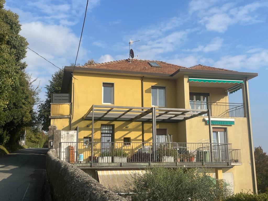 Attico / mansarda a Como in Via Elio Zampiero, 34 - Foto 2