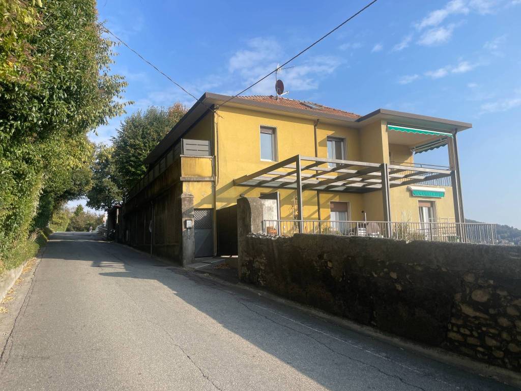 Attico / mansarda a Como in Via Elio Zampiero, 34 - Foto 3