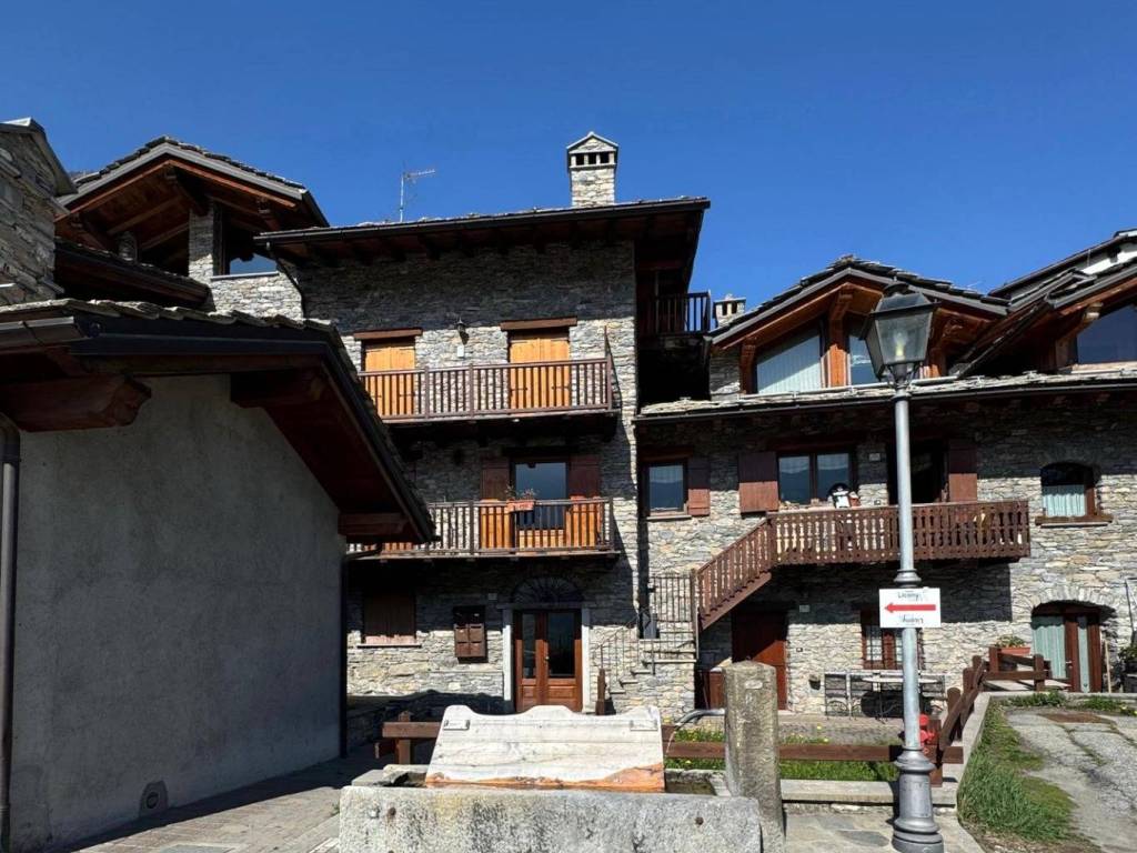 Appartamento a Morgex in Strada del Villair - Foto 2