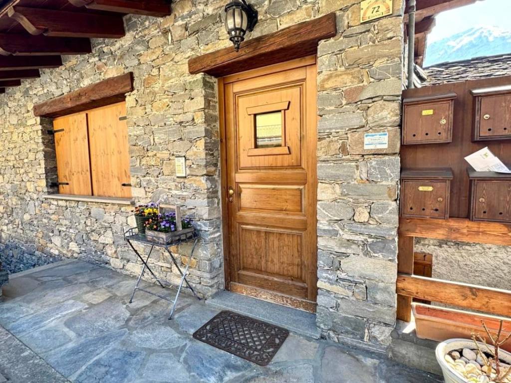 Appartamento a Morgex in Strada del Villair - Foto 3