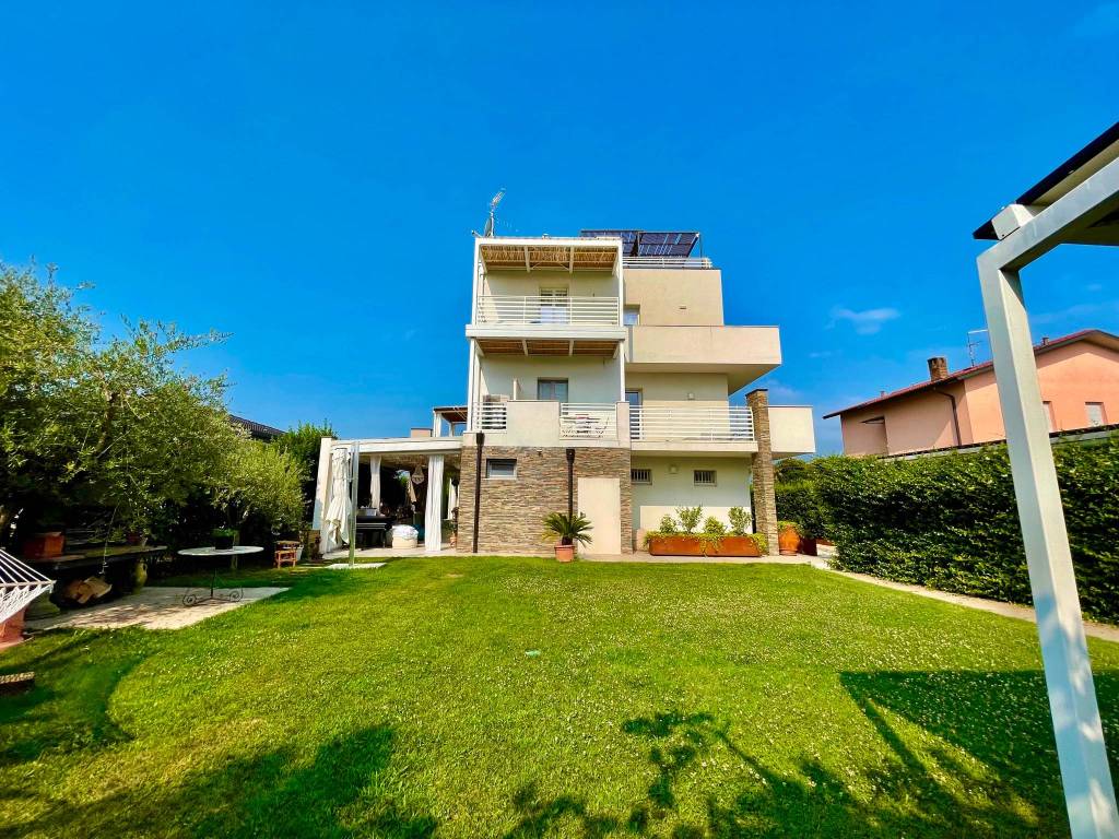 Villa a Peschiera del garda in Via Miralago - Foto 3