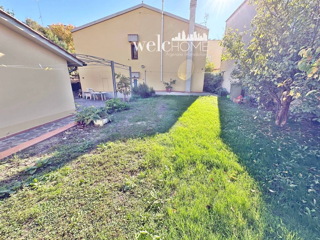Villa a Campi bisenzio in Via Vasco Pratolini - Foto 3