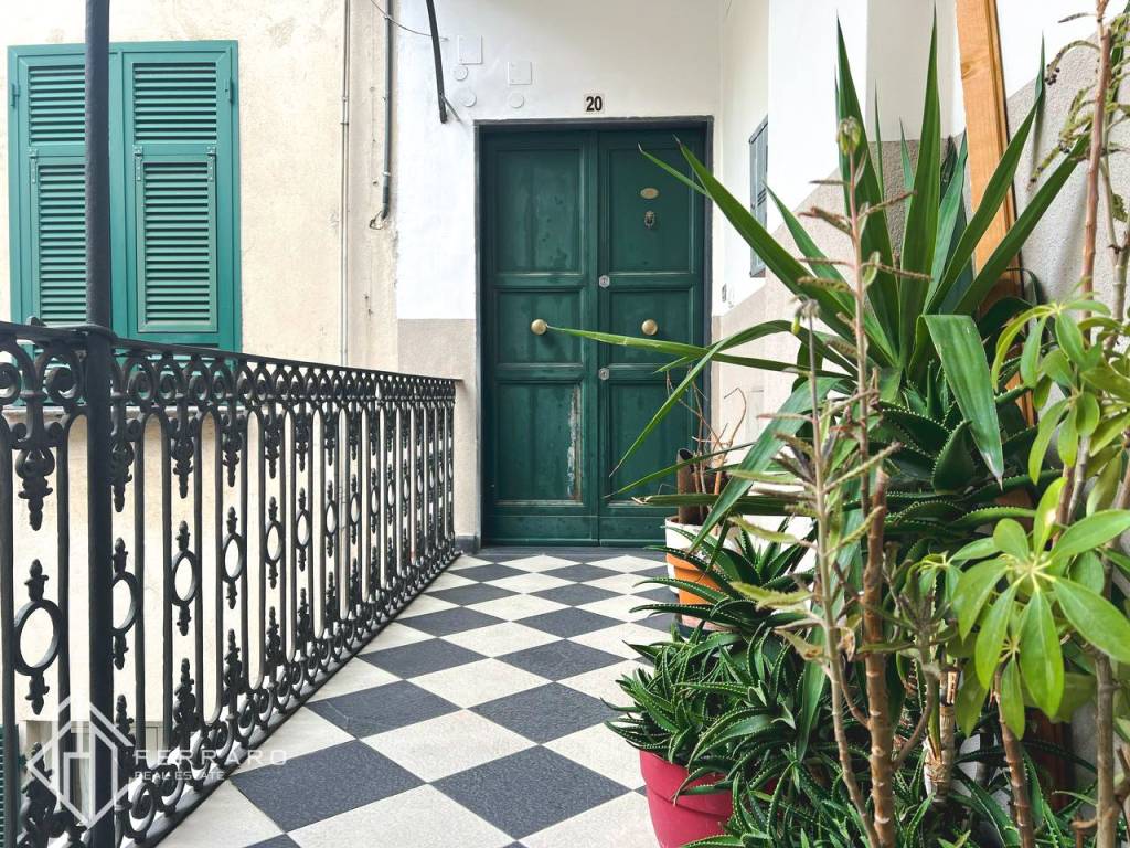 Appartamento a Savona in Via Pietro Paleocapa, 20 - Foto 2