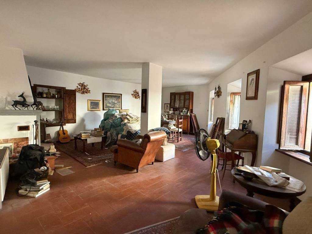 Casa indipendente a Massa e cozzile in Piazza Camillo Benso di Cavour, 1 - Foto 2