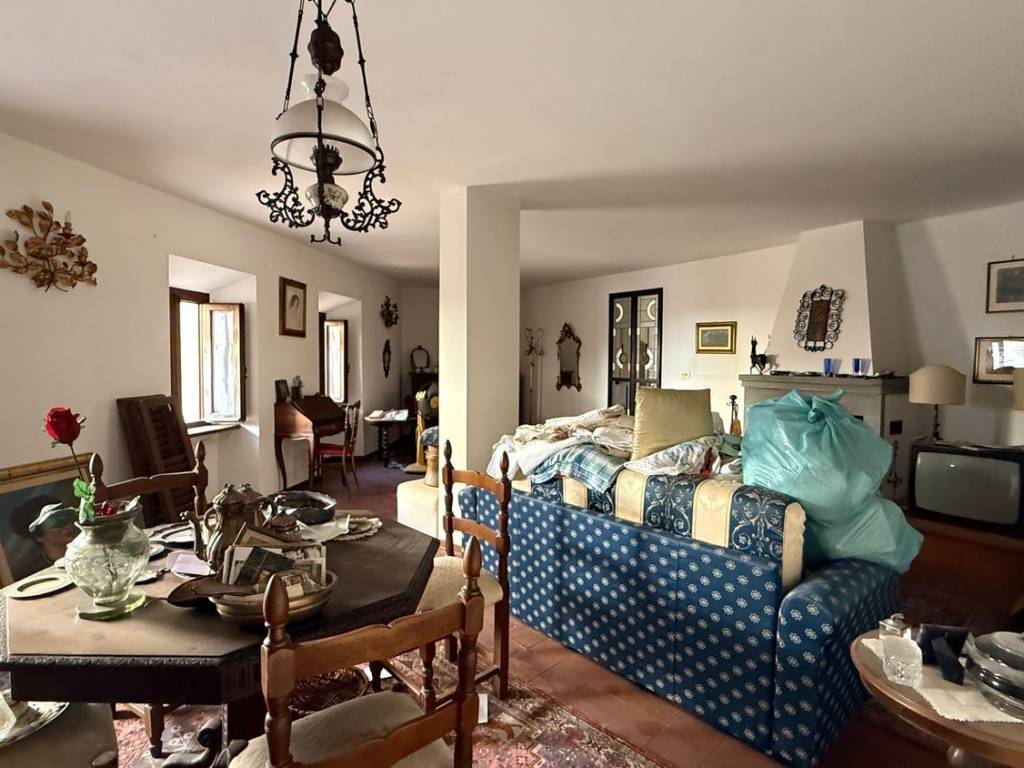 Casa indipendente a Massa e cozzile in Piazza Camillo Benso di Cavour, 1 - Foto 5