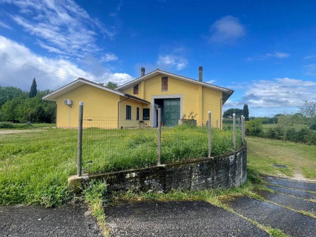 Villa a Fucecchio in Strada Provinciale Pesciatina - Foto 2