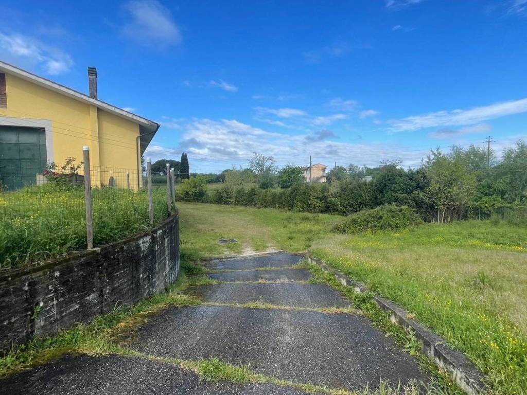 Villa a Fucecchio in Strada Provinciale Pesciatina - Foto 4