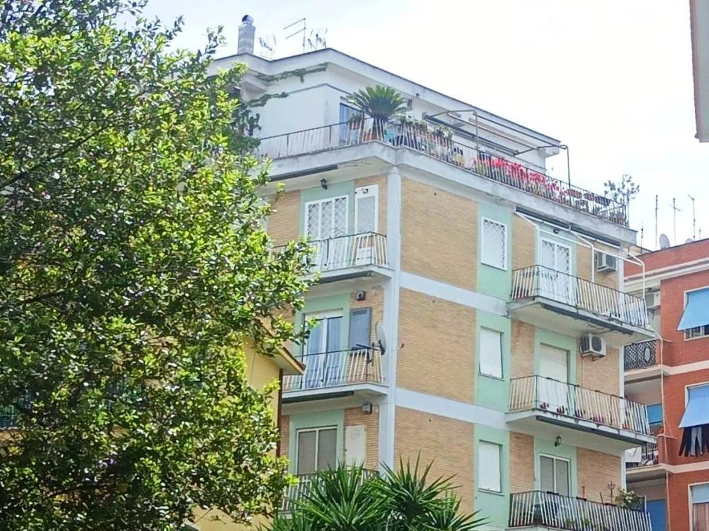 Appartamento a Ciampino in Via 2 Giugno, 21 - Foto 2