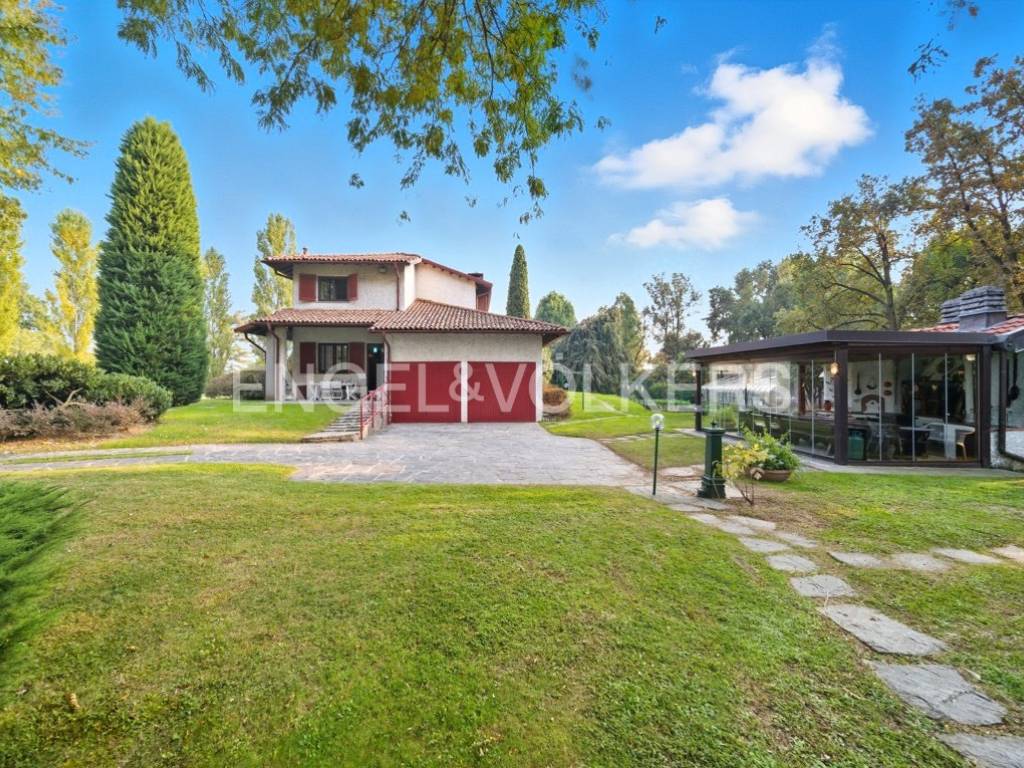 Villa a Fenegrò in Via Giuseppe Mazzini, 18 - Foto 3