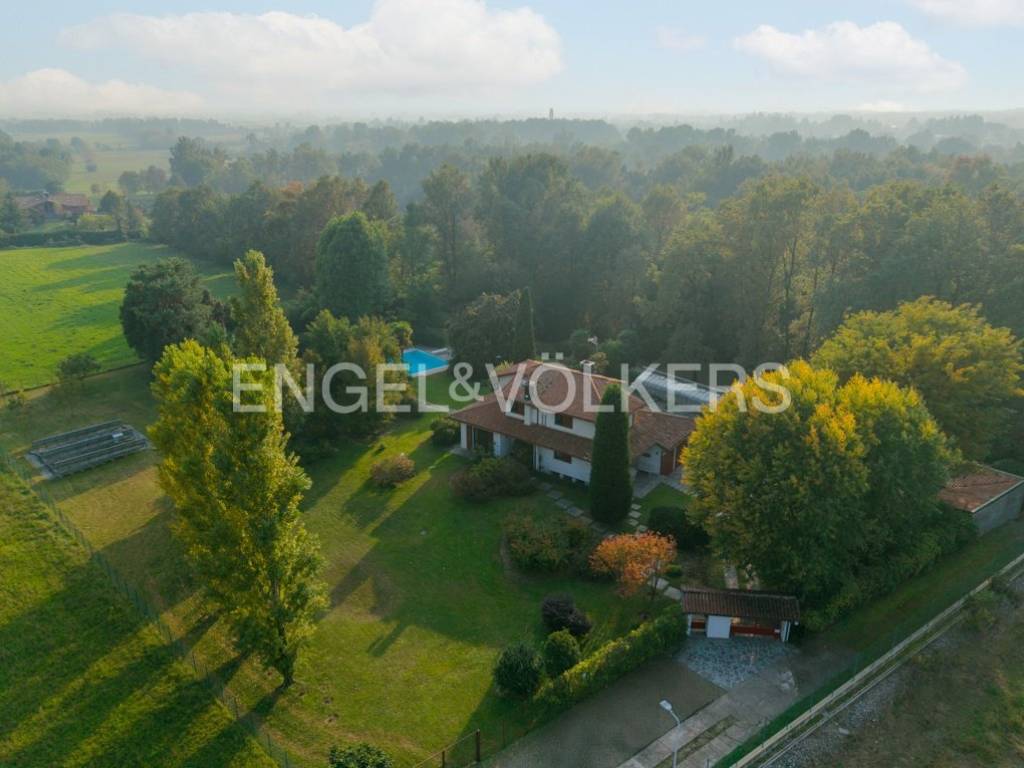 Villa a Fenegrò in Via Giuseppe Mazzini, 18 - Foto 4