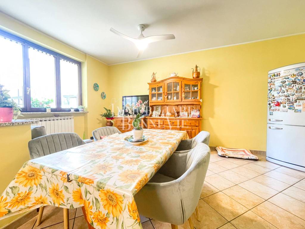 Appartamento a Vedano olona in Piazza Trento e Trieste - Foto 3