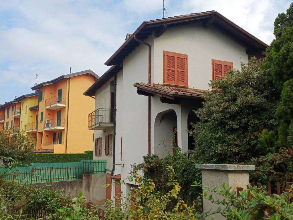 Villa a Lomagna in Via via carducci - Foto 2