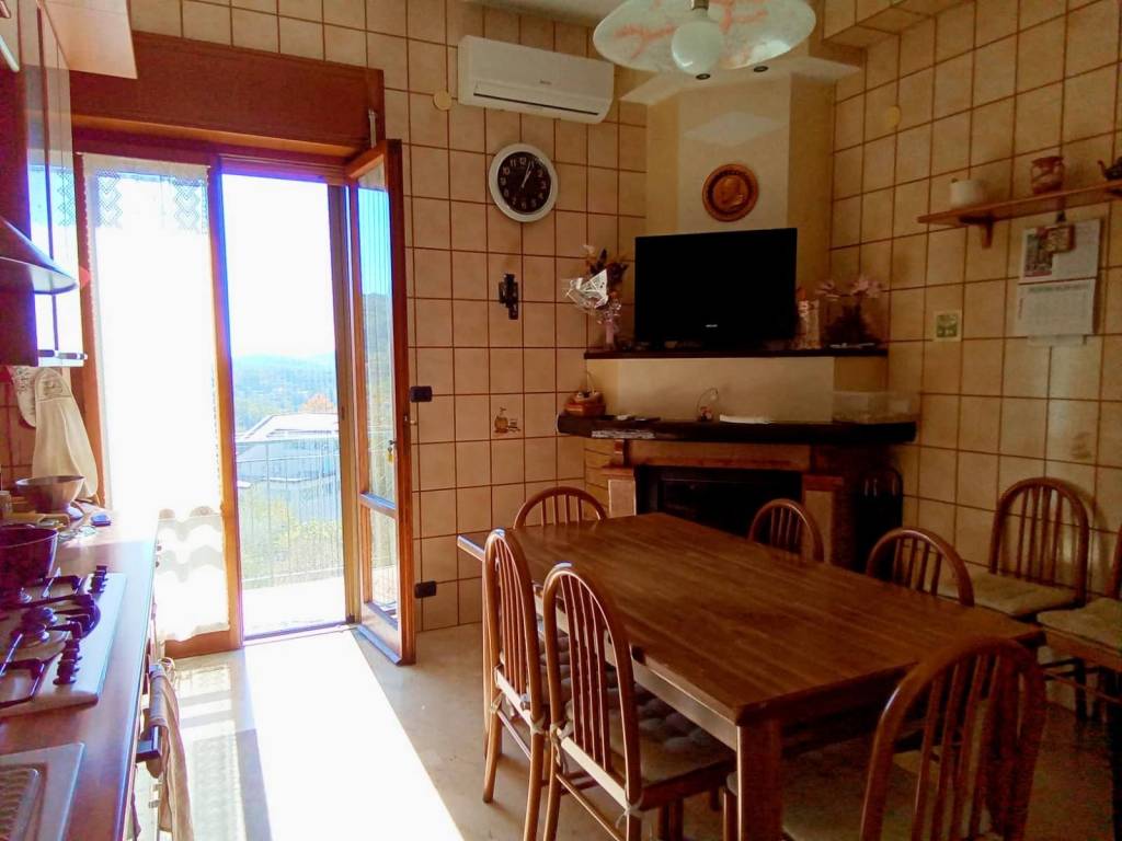 Appartamento a Cava de' tirreni in Via Nicola Longobardi - Foto 5